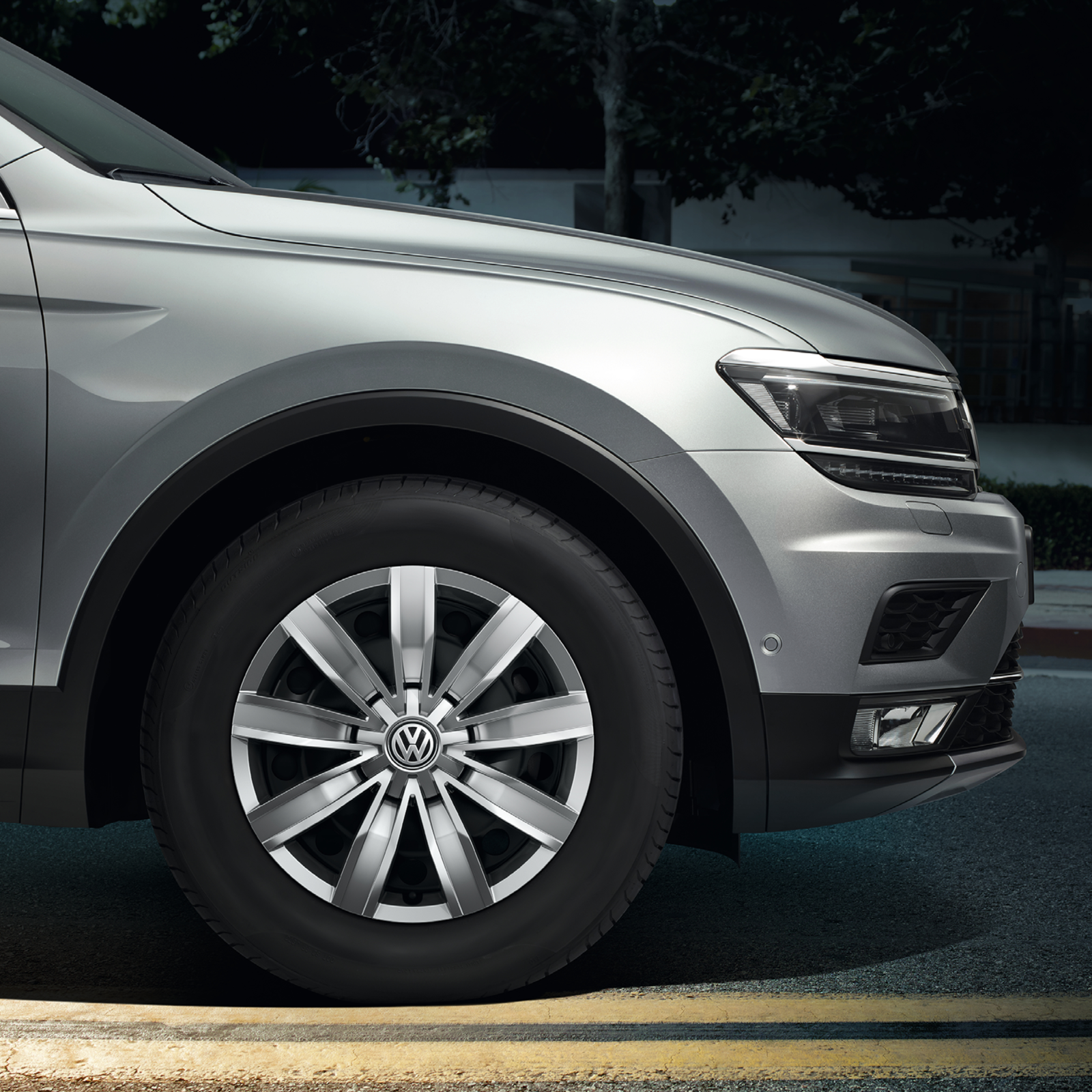 Original VW Tiguan MQB Radkappen Set 17 Zoll Radzierblenden Radzierkappen Brillantsilber 5NA071457A